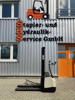 Stapelaars 2008 Crown WF 3000-1.0 NT (1)