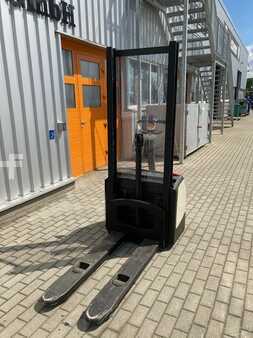 Stapelaars 2008 Crown WF 3000-1.0 NT (2)