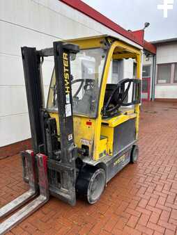 4 Wheels 2019  Hyster E 3.5 XN LWB (1)