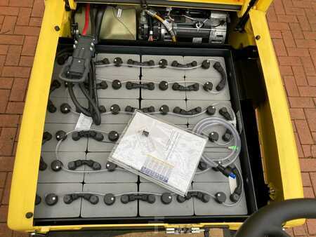 Carrelli elettrici 4 ruote 2024  Hyster J 1.8 XN LWB (7)