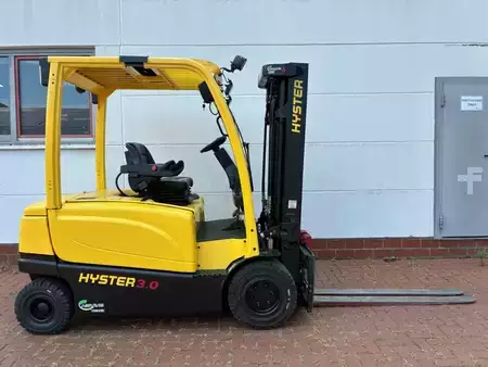 Elektromos 4 kerekű 2018  Hyster J 3.0 XN (3)