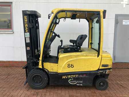 Elektryczne 4-kołowe 2021  Hyster J 3.5 XN (1)
