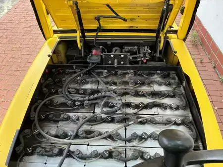 Elektromos 4 kerekű 2018  Hyster J 3.5 XN (6)