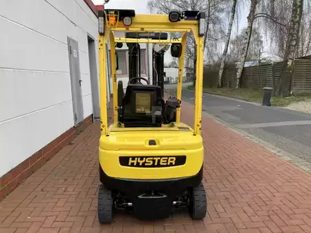 Elektromos 4 kerekű 2021  Hyster J 2.0 XN LWB (4)