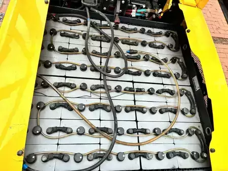Elektro 4 Rad 2020  Hyster J 4.5 XN (7)