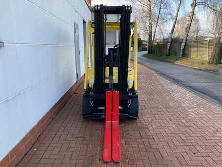 Electric - 4 wheels 2021  Hyster J 3.0 XN (2)