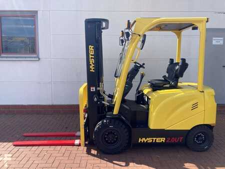 Eléctrico - 4 rodas 2024 Hyster J 2.0 UT (1)