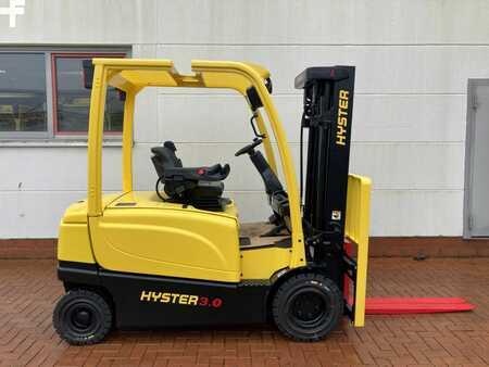 Eléctrico - 4 rodas 2024 Hyster J 3.0 XN (3)