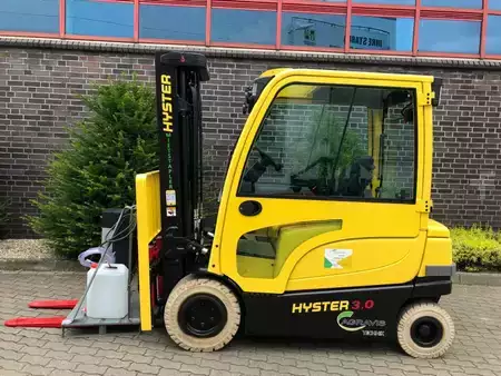 Elektro 4 Rad  Hyster J 3.0 XN (1)