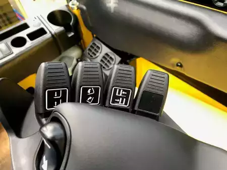 Elektro 4 Rad  Hyster J 3.0 XN (4)