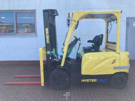 Elektromos 4 kerekű 2024  Hyster J 3.5 UTL (1)