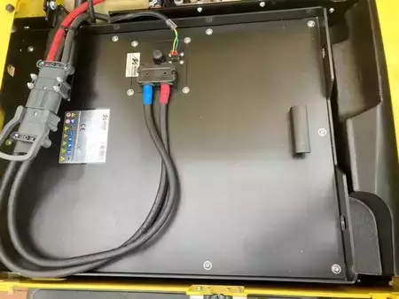 Chariots électriques à 3 roues 2025  Hyster J 2.0 XNT MWB (6)