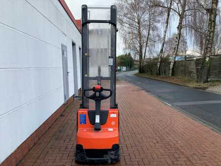 Stoccatori 2012  Toyota SWE 120L (4)