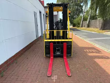 Elektromos 4 kerekű 2025  Hyster J 3.5 XTLG (2)