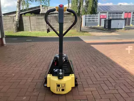 Elektrische palletwagens 2023  Hyster PC 1.5 (4)