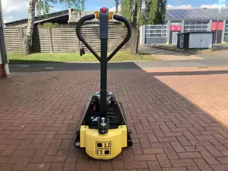 Elektrische palletwagens 2023  Hyster PC 1.5 (4)