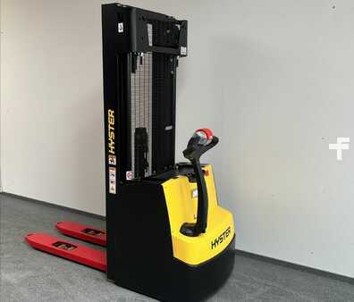 Stacker pedestre 2022  Hyster S 1.6 (2)