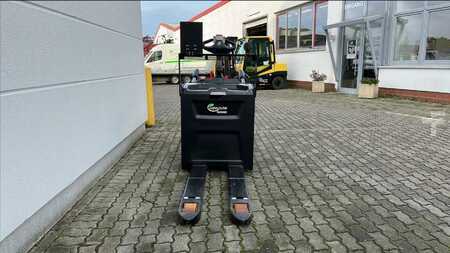 Electric Pallet Trucks 2023  Hyster P 2.0 S (2)