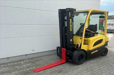 Chariot 4 roues électrique 2023  Hyster J 2.5XN (2)