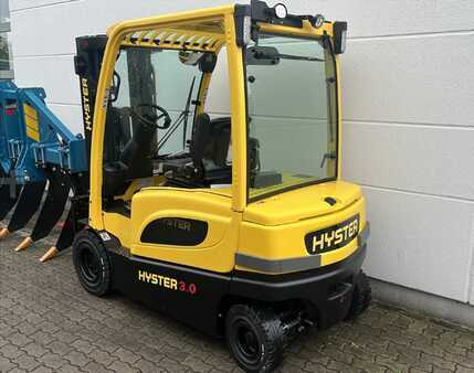 Chariot 4 roues électrique 2023  Hyster J 3.0 XN (3)