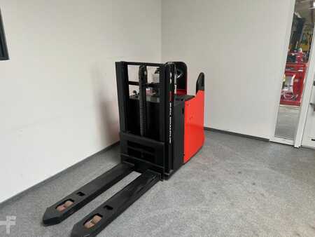 Stacker pedestre 2023  EP Equipment KSI201 (2)