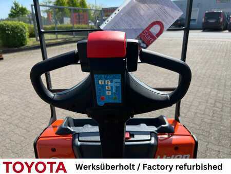 Transpaleta eléctrica 2020  Toyota LWE 160 (6)