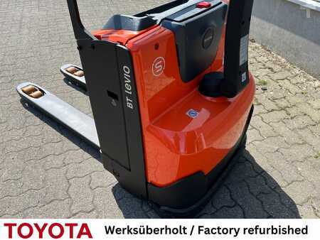 Transpaleta eléctrica 2020  Toyota LWE 160 (4)