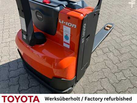 Transpaleta eléctrica 2020  Toyota LWE 160 (5)