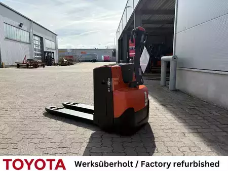 Lavtløftende truck 2018  Toyota LWE 200 / Akku 100% (2)