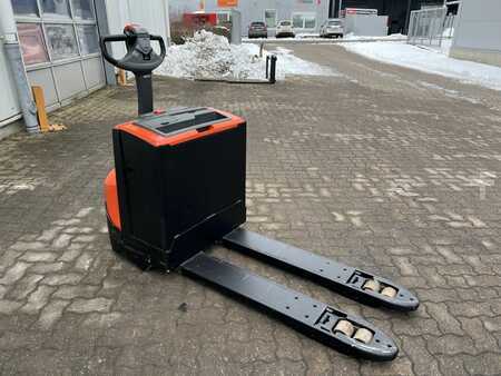 Niederhubwagen 2016  Toyota LWE 200 (3)