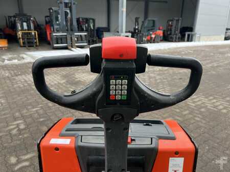 Niederhubwagen 2016  Toyota LWE 200 (4)