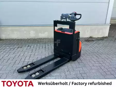 Porta-paletes elétrico 2019  Toyota LWE 180 / Waage (1)