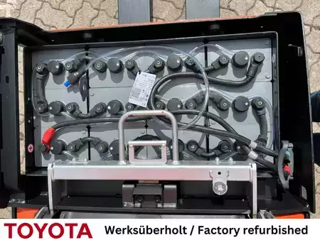 Porta-paletes elétrico 2018  Toyota LPE 250 / Akku überh.! (8)