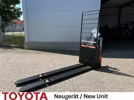 Niederhubwagen 2026  Toyota LWE 200 / neu! (1)