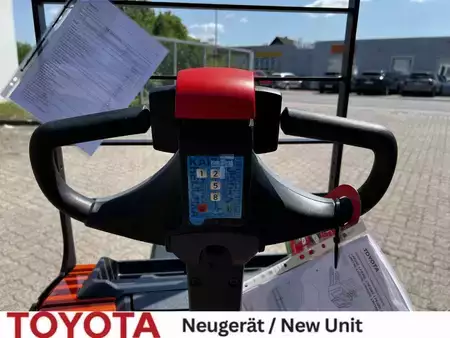 Niederhubwagen 2026  Toyota LWE 200 / neu! (6)