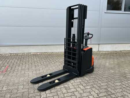 Pallet Stackers 2021  Toyota SWE 140 / 160 h! (1) 