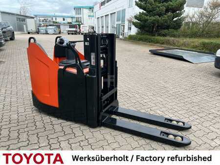 Pinontavaunu 2022  Toyota SPE 200 D, 330 h! (3)