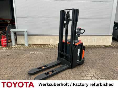 Wózek wysokiego podnoszenia 2018  Toyota SWE 120 / Akku 2024! (1)