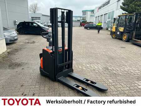 Wózek wysokiego podnoszenia 2018  Toyota SWE 120 / Akku 2024! (3)