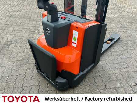Wózek wysokiego podnoszenia 2018  Toyota SWE 120 / Akku 2024! (5)