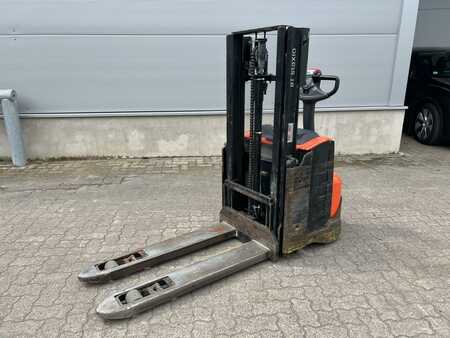 Pallet Stackers 2019  Toyota SWE 200 D (1)