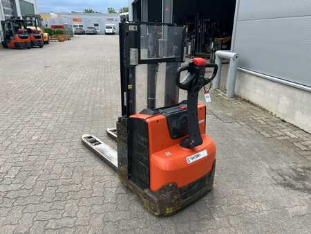 Pallet Stackers 2019  Toyota SWE 200 D (3)