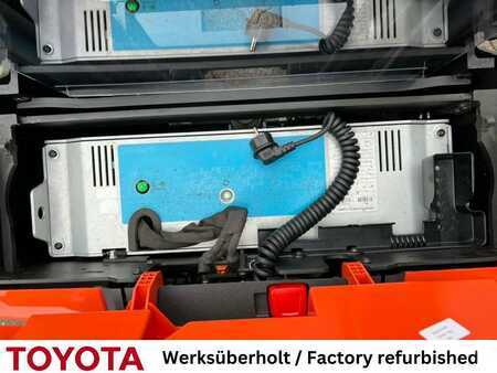 Wózek wysokiego podnoszenia 2019  Toyota SWE 120 L (9)