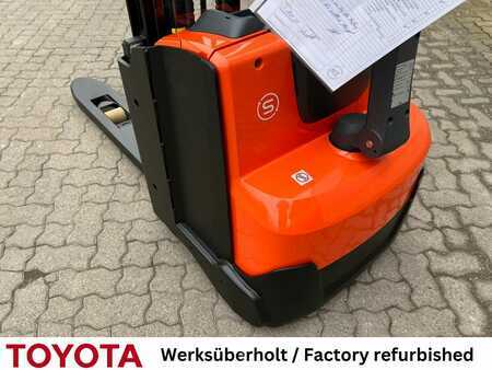Apilador eléctrico 2020  Toyota SWE 140 L / Akku überh.! (5)