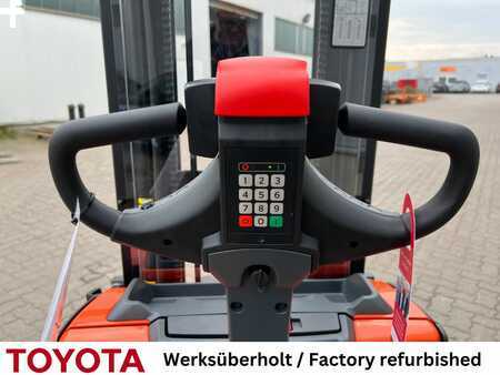 Apilador eléctrico 2020  Toyota SWE 140 L / Akku überh.! (6)