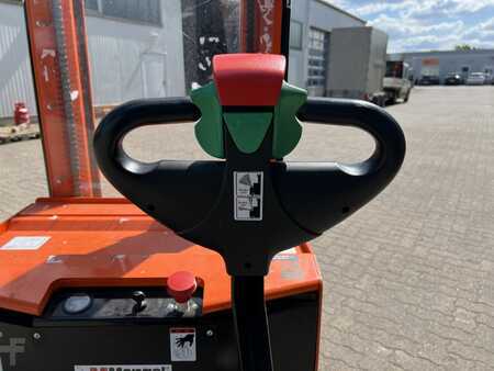 Magasemelésű béka 2012  Doosan LEDS 16 I / 750 Std.! (7)