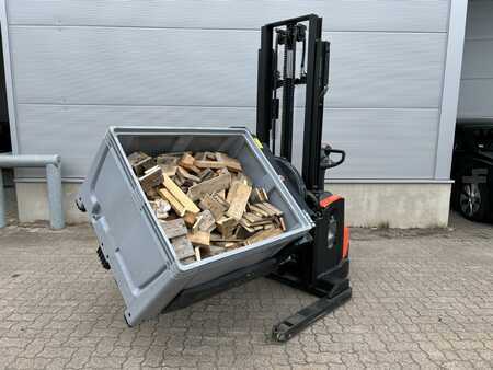 Pinontavaunu 2020  Toyota SWE 120 S, nur 150 Std! (6)