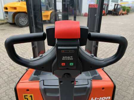 Pinontavaunu 2020  Toyota SWE 120 S, nur 150 Std! (7)