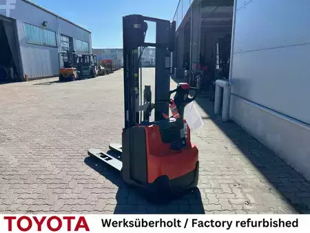 Ruční vysokozdvižný vozík 2020  Toyota SWE 120 / Akku 2026! (2)