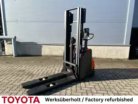 Ruční vysokozdvižný vozík 2019  Toyota SWE 120 (1)